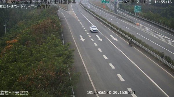 股票配资票配资论坛 酒驾摩托在高速路超车道逆行! 民警恨铁不成钢连续“灵魂发问”